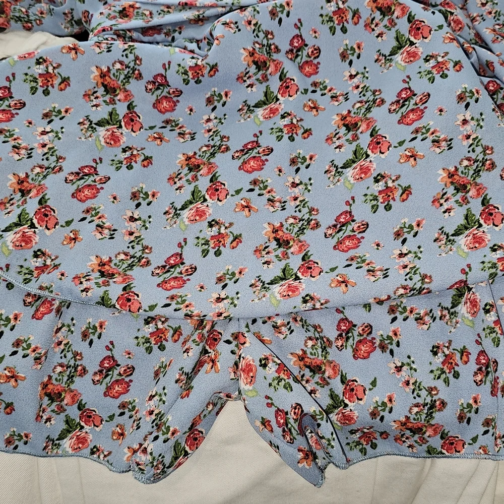 NWT allison + kelly Long Sleeve Dress w/built-in Shorts Floral Blue Casual - Sz6 - Picture 4 of 6